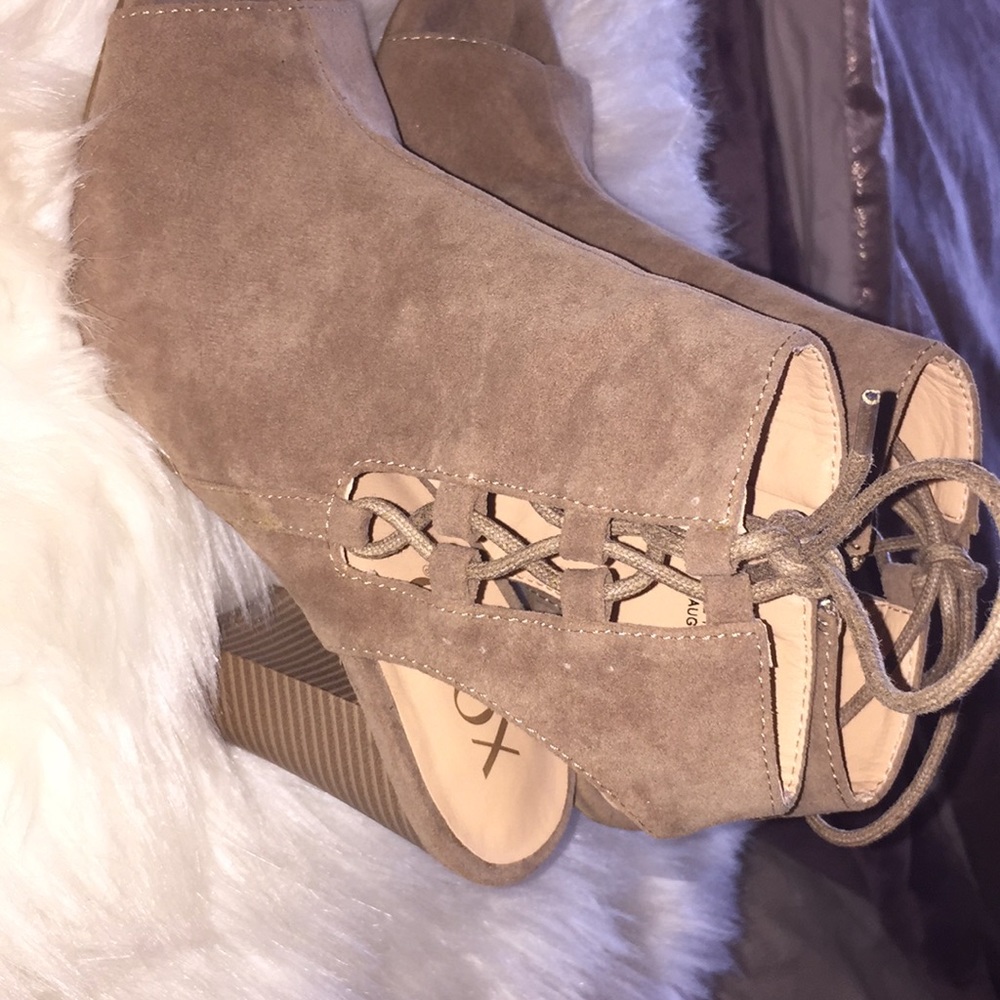 Booties size 7.5‼️ - Picture 2 of 5